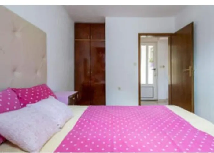 公寓 Lucija - Three Bedroom 特罗吉尔